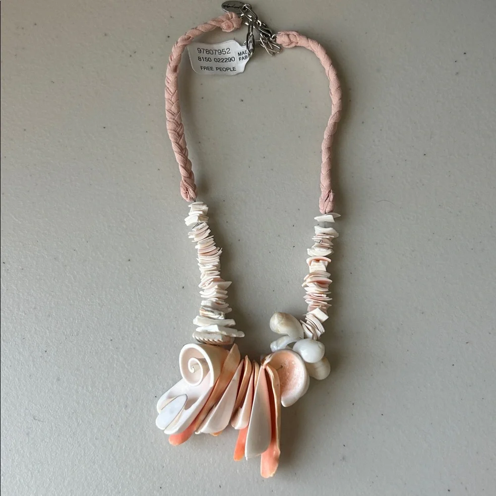 Free People Kalua Shell Necklace - Picture 4 of 5